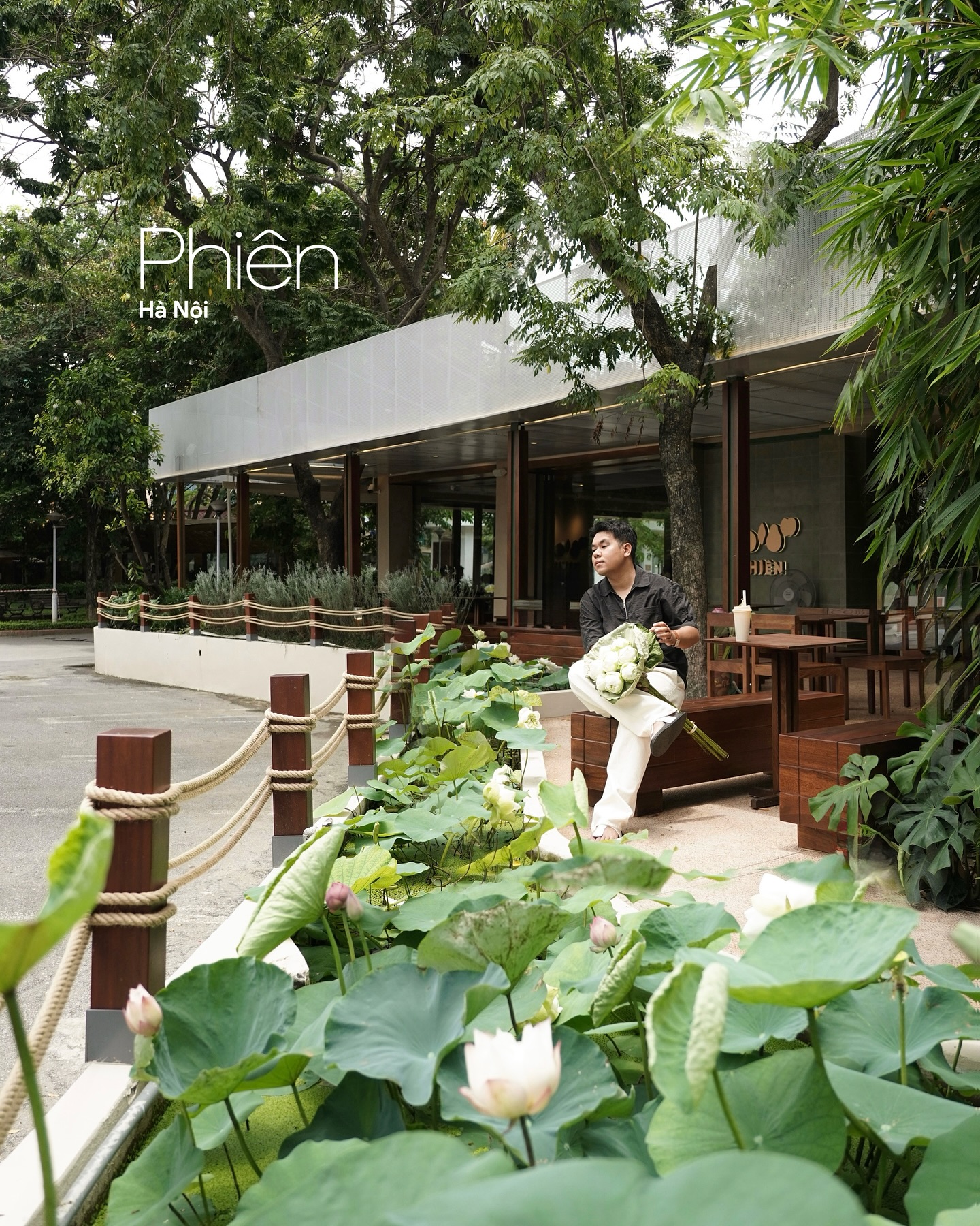 3 qu&aacute;n c&agrave; ph&ecirc; nằm gọn trong khu&ocirc;n vi&ecirc;n Bảo t&agrave;ng Hồ Ch&iacute; Minh, giới trẻ Thủ đ&ocirc; thi nhau truyền tai- Ảnh 9.