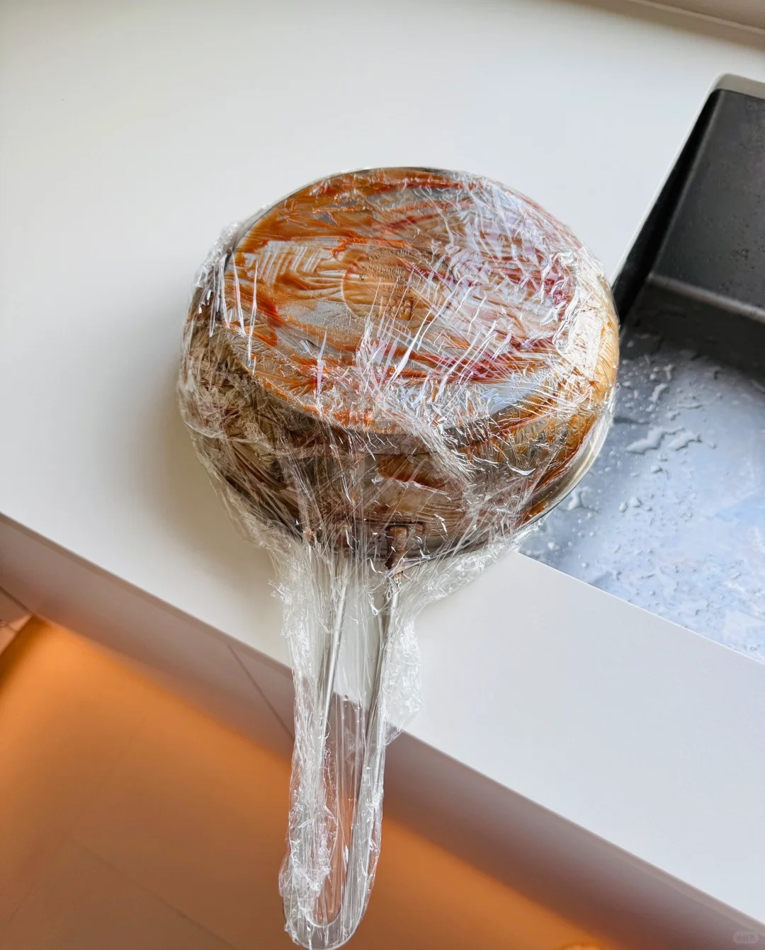 Chiếc nồi 20 năm vẫn s&aacute;ng như mới: Kỹ thuật l&agrave;m sạch của mẹ khiến t&ocirc;i kh&ocirc;ng thốt n&ecirc;n lời- Ảnh 5.