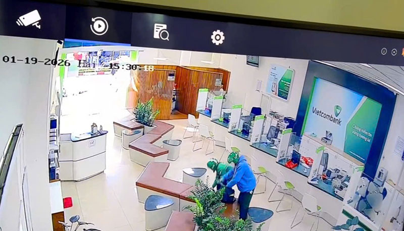 Vietcombank n&oacute;i g&igrave; về vụ cướp Ph&ograve;ng giao dịch?- Ảnh 1.
