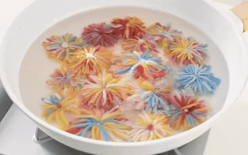 Độc đ&aacute;o m&oacute;n "ph&aacute;o hoa nở rộ" đang khiến chị em "ph&aacute;t sốt" v&igrave; qu&aacute; đẹp, ăn v&agrave;o vận may b&ugrave;ng nổ cả năm- Ảnh 11.