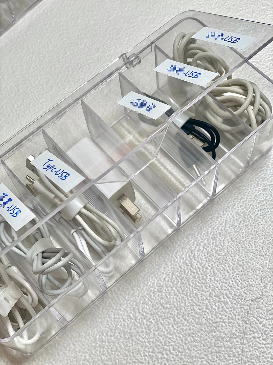 Nh&igrave;n mẹ chồng mua sắm, t&ocirc;i nhận ra: M&igrave;nh đ&atilde; đốt tiền cho h&agrave;ng loạt m&oacute;n tr&ocirc;ng th&igrave; 