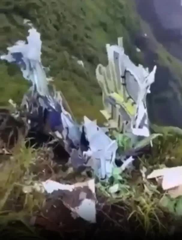 Cận cảnh hiện trường thương t&acirc;m vụ m&aacute;y bay "mất t&iacute;ch" chưa c&oacute; lời giải ở Indonesia- Ảnh 2.