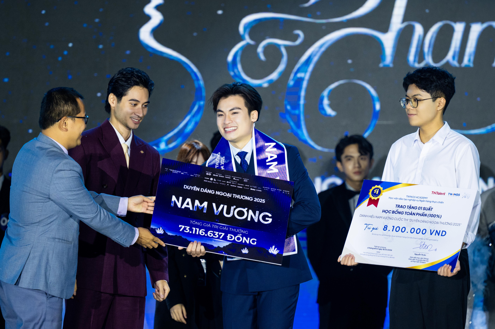 Đ&atilde; t&igrave;m ra nữ sinh xinh nhất Ngoại thương: Hoa hậu tương lai đ&acirc;y rồi!- Ảnh 16.