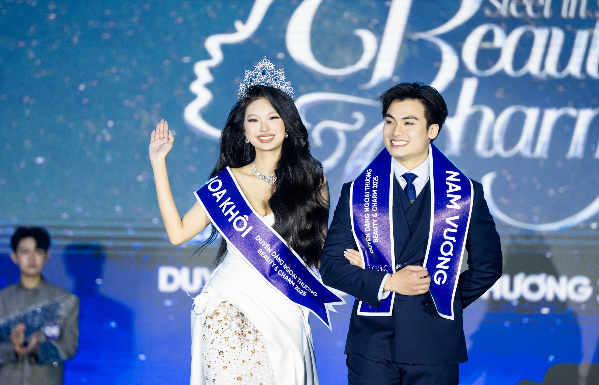 Đ&atilde; t&igrave;m ra nữ sinh xinh nhất Ngoại thương: Hoa hậu tương lai đ&acirc;y rồi!- Ảnh 18.