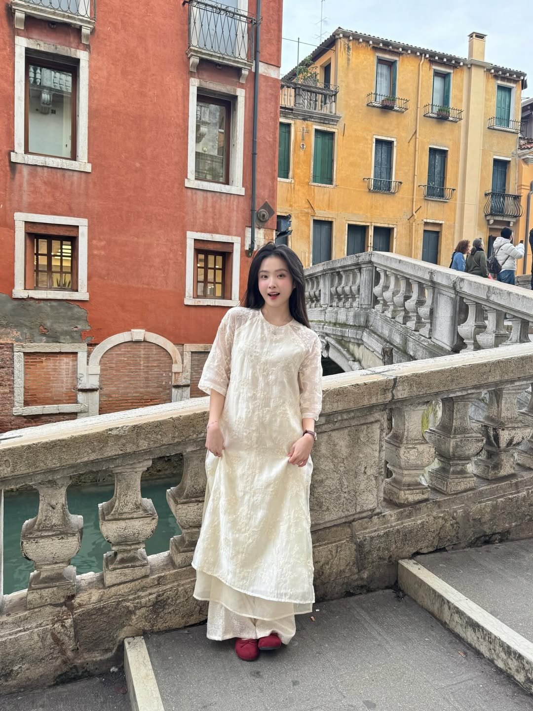 Đường đua &aacute;o d&agrave;i Tết 2026: Kh&ocirc;ng thể ph&acirc;n định thắng thua, g&aacute;i xinh tr&ecirc;n TikTok l&agrave; thần!- Ảnh 12.