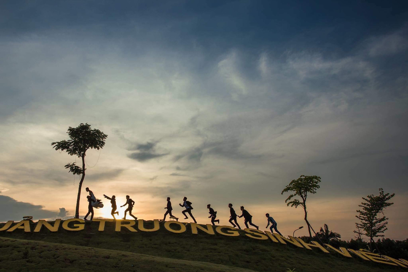 Ở Việt Nam, c&oacute; một ng&ocirc;i trường duy nhất sở hữu hồ nước mang t&ecirc;n Tuyệt Vọng- Ảnh 4.