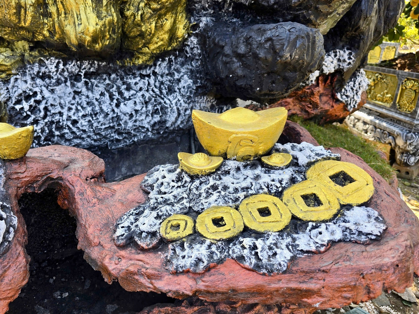 Cho&aacute;ng ngợp loạt &lsquo;si&ecirc;u phẩm&rsquo; c&acirc;y cảnh chơi Tết ở Hưng Y&ecirc;n gi&aacute; h&agrave;ng trăm triệu đồng- Ảnh 8.