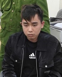 Bạn g&aacute;i bị đuổi việc, thanh ni&ecirc;n sinh năm 2004 đ&acirc;m bạn trai chủ qu&aacute;n- Ảnh 1.