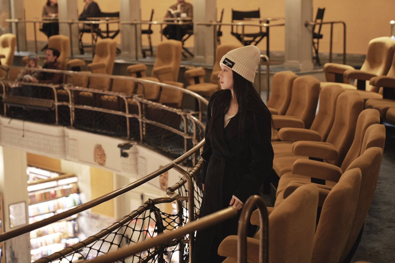 Tiếng Y&ecirc;u N&agrave;y, Anh Dịch Được Kh&ocirc;ng?: Đẹp mắt nhưng v&ocirc; hồn như ch&iacute;nh Go Youn Jung- Ảnh 5.