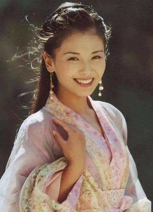 "Nữ thần m&agrave;n ảnh" được dựng tượng v&igrave; qu&aacute; xinh đẹp, lấy đại gia chỉ sau 20 ng&agrave;y quen nhưng c&aacute;i kết đắng- Ảnh 2.