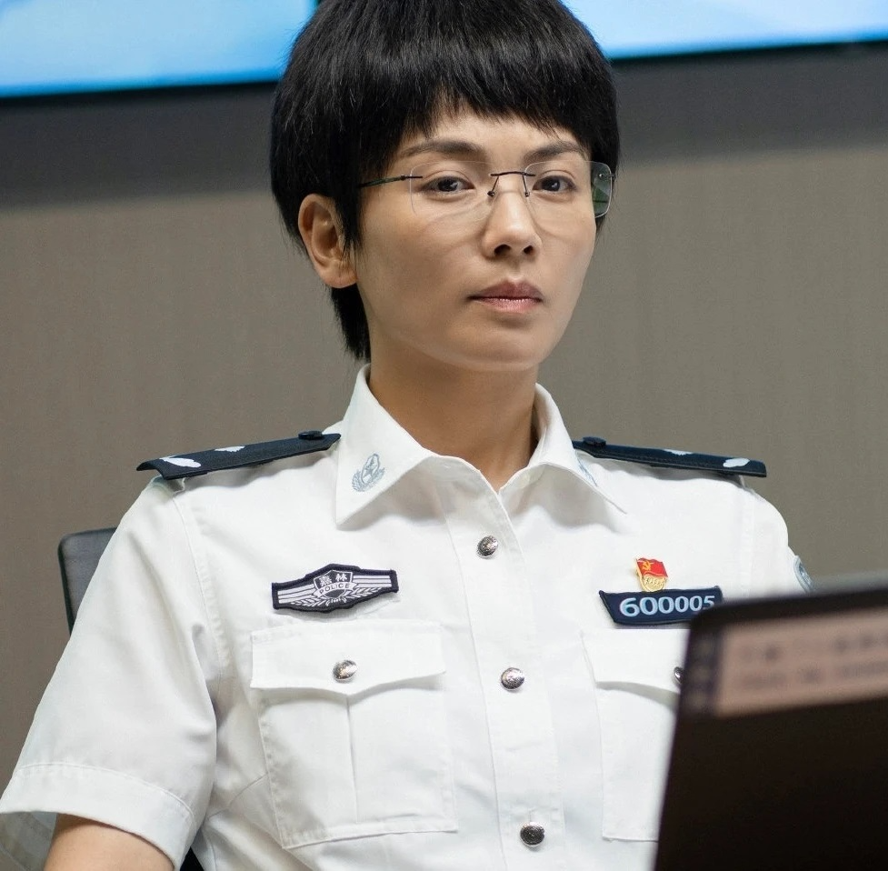 "Nữ thần m&agrave;n ảnh" được dựng tượng v&igrave; qu&aacute; xinh đẹp, lấy đại gia chỉ sau 20 ng&agrave;y quen nhưng c&aacute;i kết đắng- Ảnh 11.