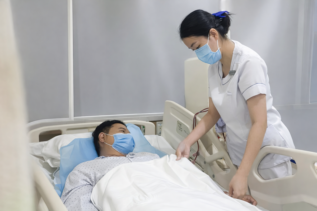 Nam thanh ni&ecirc;n 26 tuổi ph&aacute;t hiện suy thận bởi dấu hiệu "vừa lạ vừa quen" ở mắt- Ảnh 1.