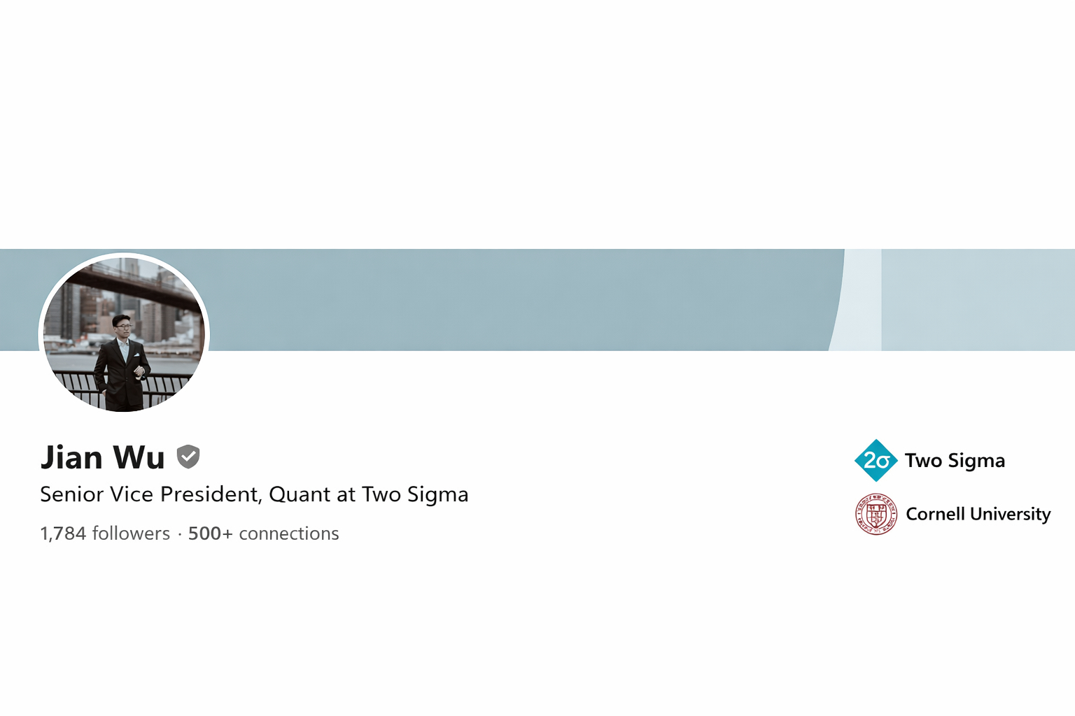 Đăng ảnh khoe gi&agrave;u l&ecirc;n mạng, cựu sinh vi&ecirc;n xuất sắc bị cảnh s&aacute;t truy n&atilde;- Ảnh 2.