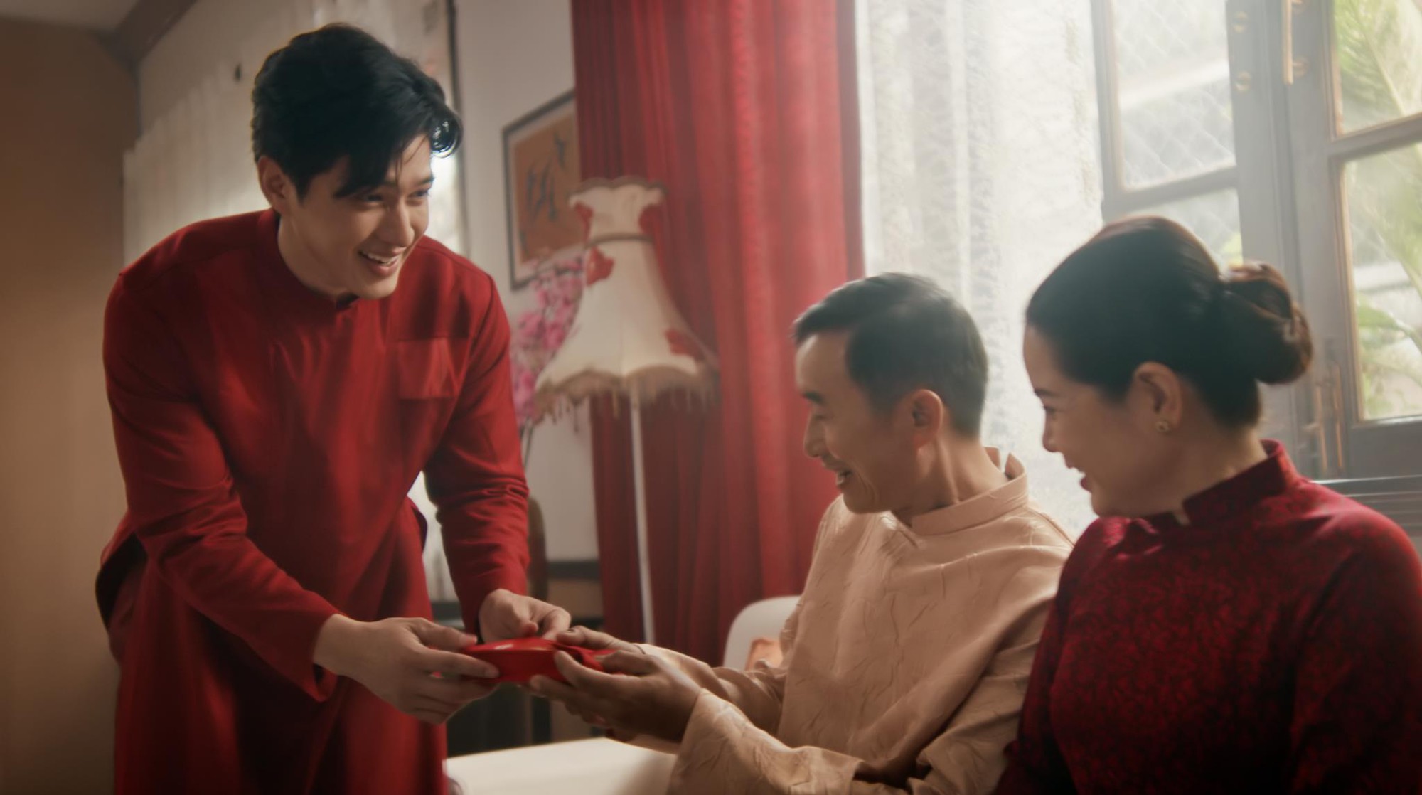 Ma Ran Đ&ocirc; bất ngờ h&oacute;a ATM giữa ng&agrave;y Tết, l&igrave; x&igrave; đều tay nhưng cảm x&uacute;c th&igrave;&hellip; đứng m&aacute;y!- Ảnh 5.