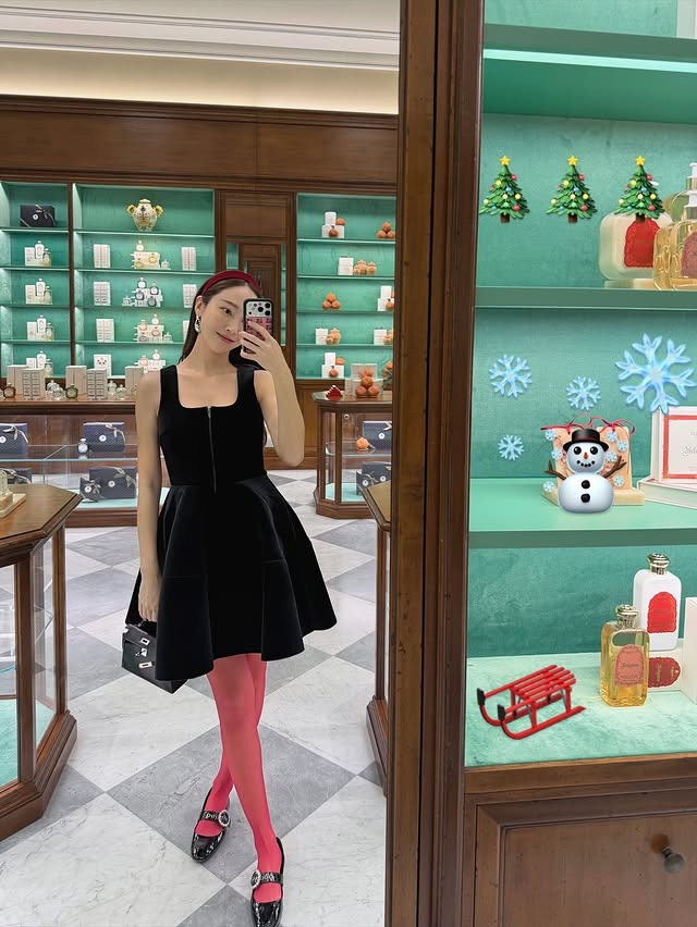 "Chị em V&acirc;n - Kiều" huyền thoại nhất showbiz: S&agrave;nh điệu từ trong trứng, xuất hiện ở đ&acirc;u th&igrave; nơi đ&oacute; l&agrave; Milano- Ảnh 20.