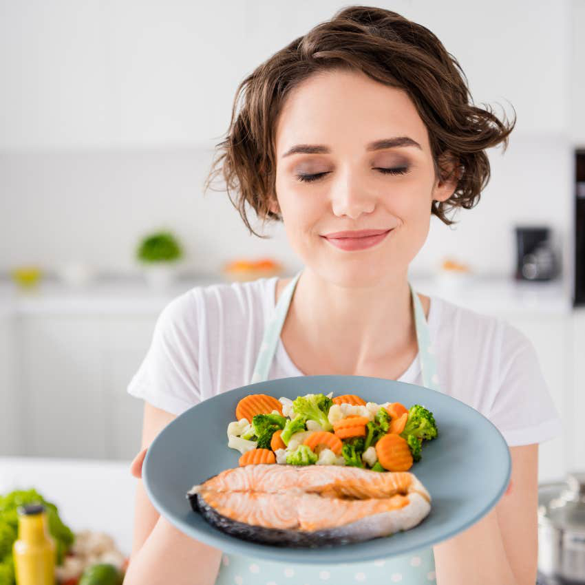 Nghệ thuật của l&agrave;n da rạng rỡ: 5 th&oacute;i quen đơn giản của những người sở hữu l&agrave;n da cực đẹp- Ảnh 4.