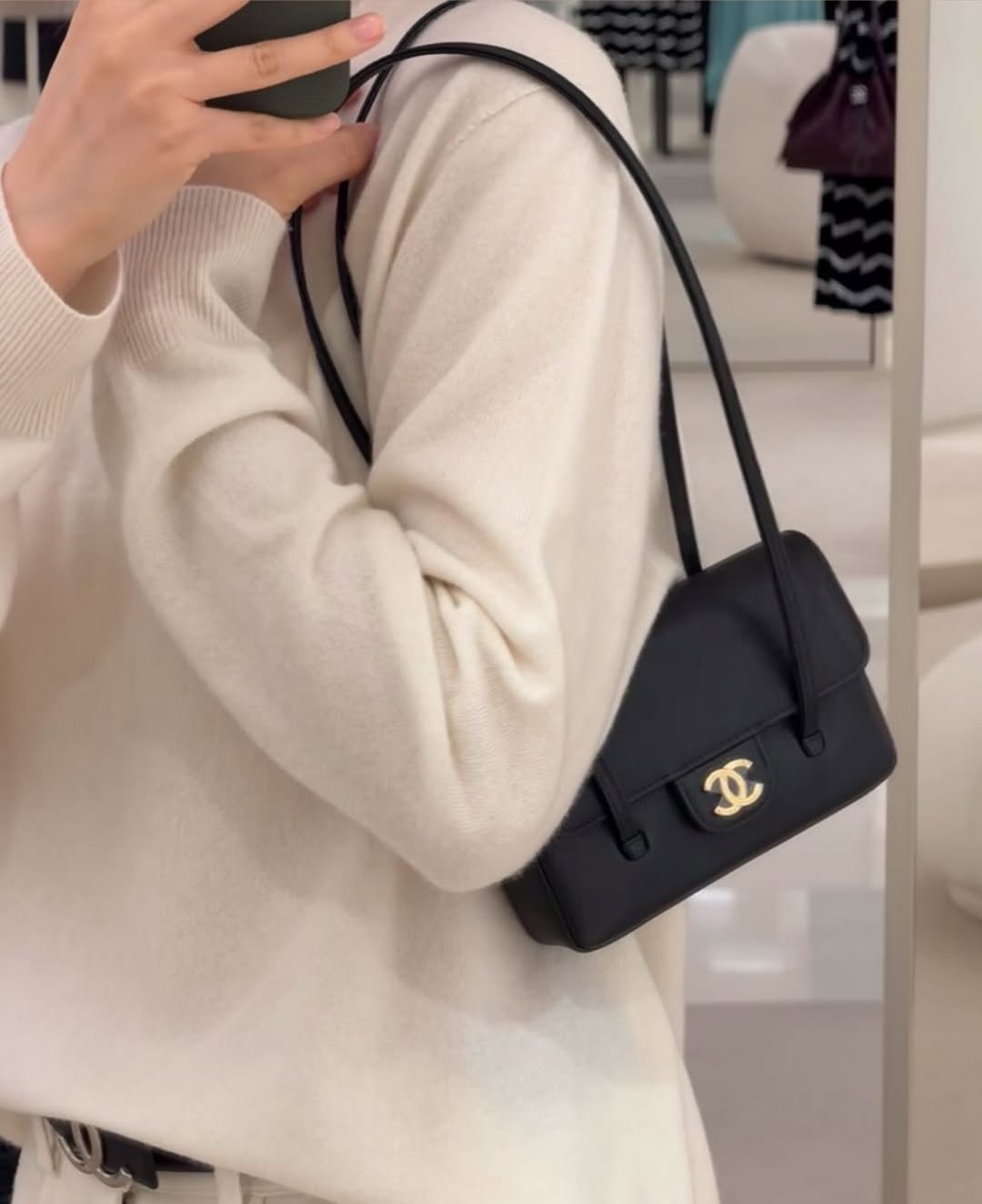 T&uacute;i mới của Chanel lại khiến d&acirc;n t&igrave;nh muốn ti&ecirc;u cả trăm triệu- Ảnh 21.