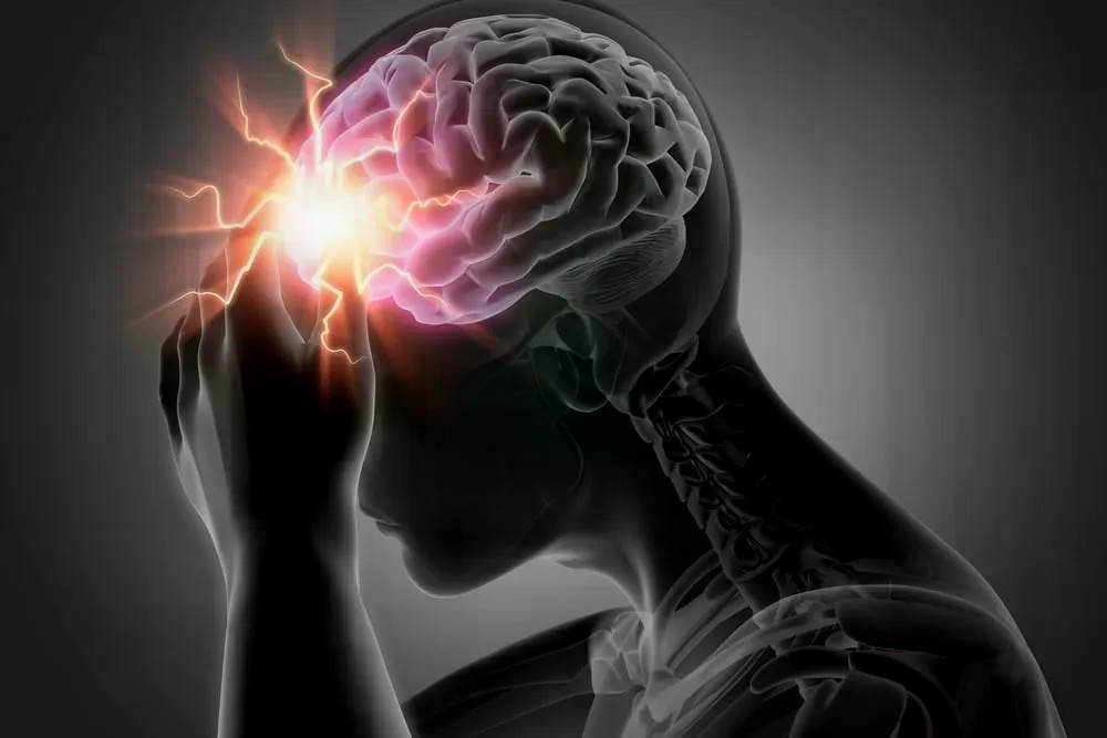 Tay vợt tennis v&agrave; pickleball L&ecirc; C&ocirc;ng Tiển qua đời: Chuy&ecirc;n gia giải đ&aacute;p v&igrave; sao nhiều người trẻ khỏe, chơi thể thao thường xuy&ecirc;n vẫn c&oacute; thể đột quỵ- Ảnh 1.