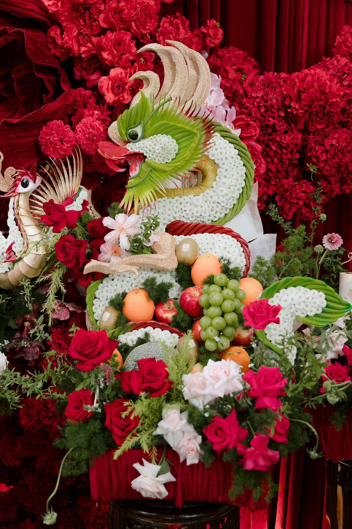 Triệu người lần đầu thấy cô gái Việt lấy chồng Mông Cổ: 12 tráp ăn hỏi, sinh lễ có giày hiệu, tiền, vàng- Ảnh 13. Triệu người lần đầu thấy cô gái Việt lấy chồng Mông Cổ: 12 tráp ăn hỏi, sinh lễ có giày hiệu, tiền, vàng- Ảnh 13.