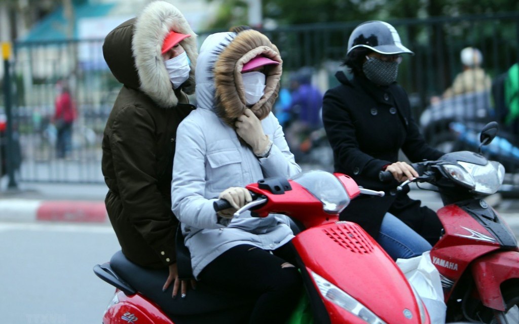 Miền Bắc đ&oacute;n kh&ocirc;ng kh&iacute; lạnh dồn dập, nơi r&eacute;t nhất c&oacute; thể xuống dưới 7 độ C: H&agrave; Nội lạnh đến mức n&agrave;o?- Ảnh 1.