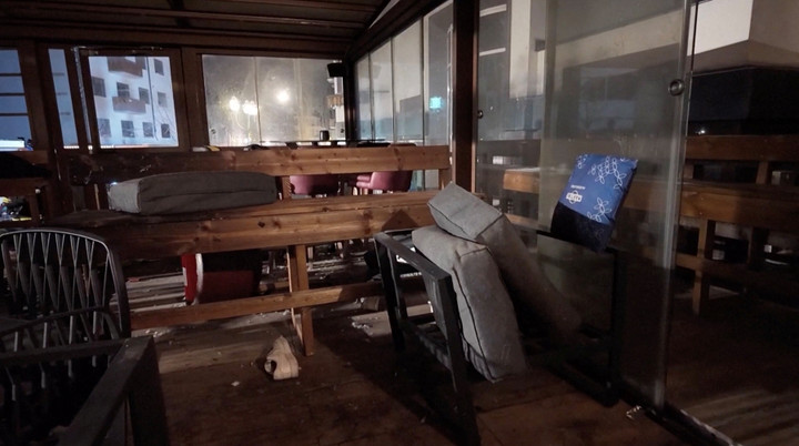 Thảm kịch ch&aacute;y qu&aacute;n bar ở Thụy Sĩ: Nghi do ph&aacute;o hoa l&agrave;m b&eacute;n lửa trần nh&agrave;- Ảnh 3.