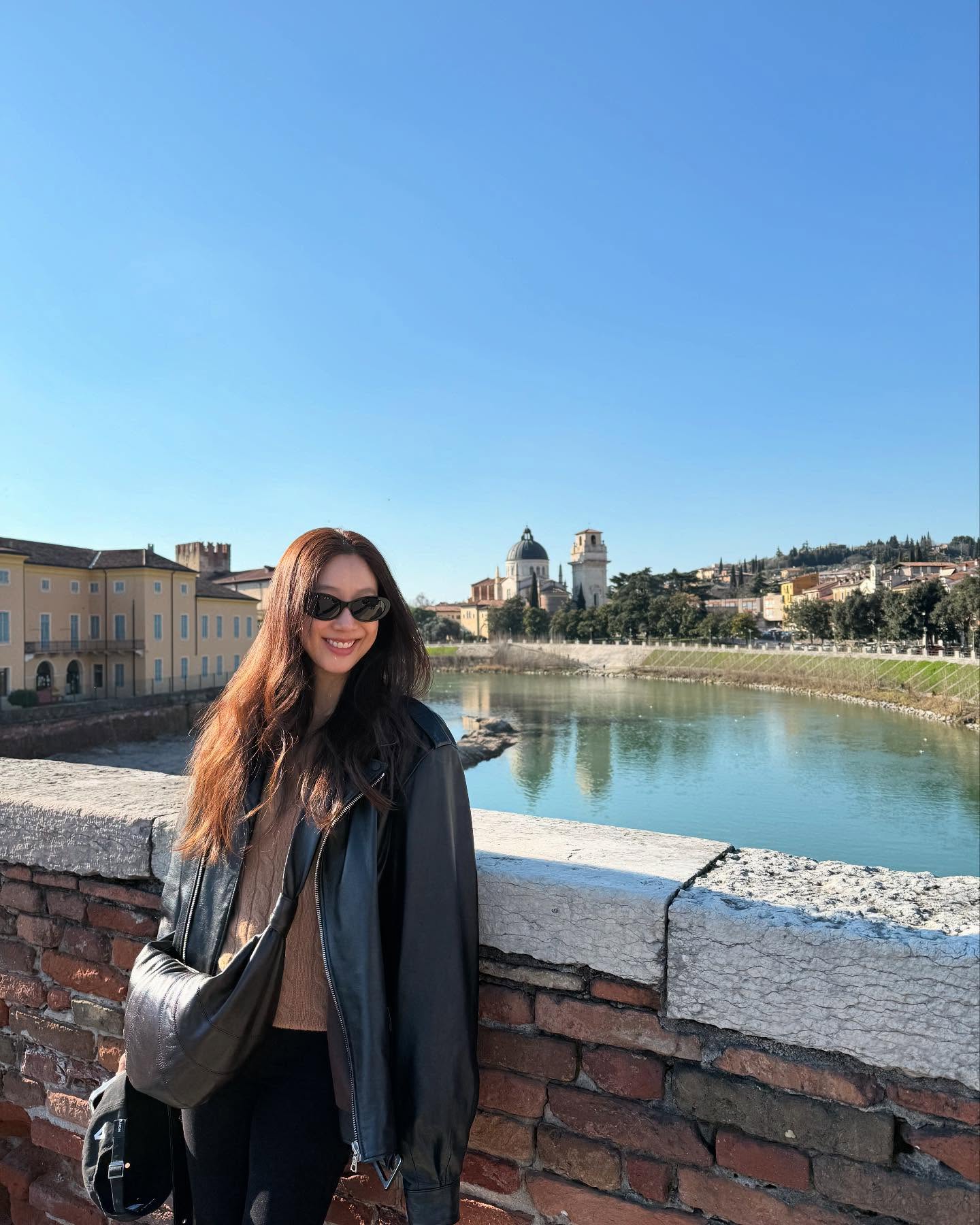 Sao H&agrave;n ngo&agrave;i 40 đều hack tuổi si&ecirc;u đỉnh nhờ 5 m&oacute;n thời trang- Ảnh 2.