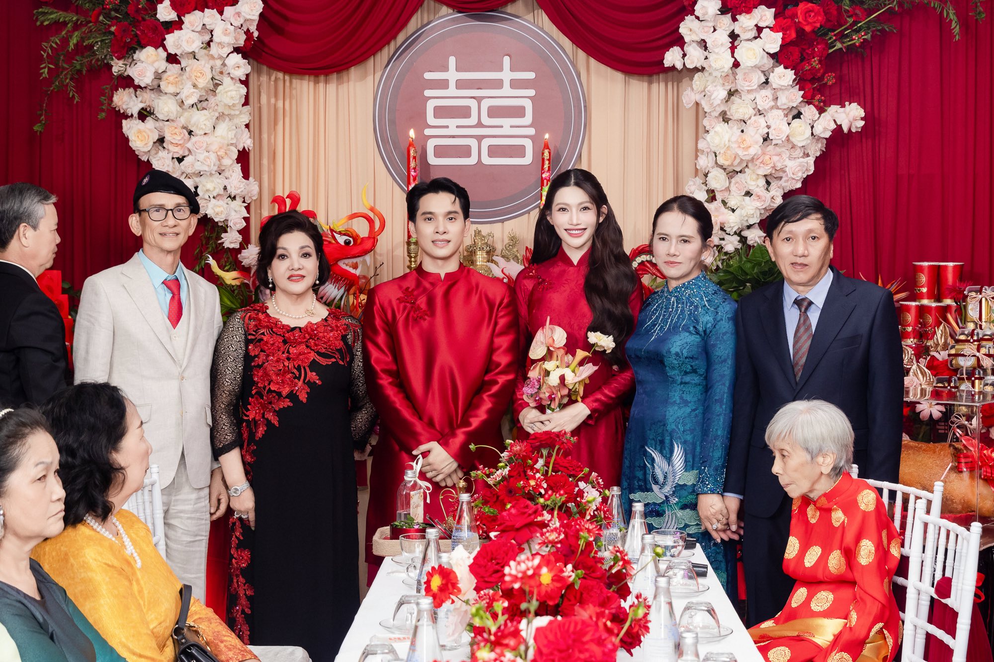 &Aacute; hậu Việt 