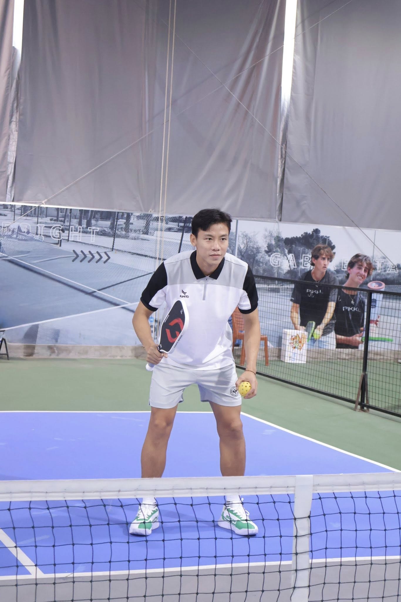 Quế Ngọc Hải và vợ hoa khôi Đại học Vinh dạo này- Ảnh 3. Quế Ngọc Hải và vợ hoa khôi Đại học Vinh dạo này- Ảnh 3.