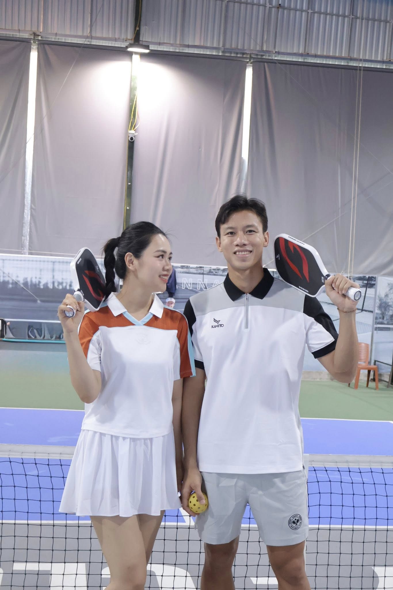 Quế Ngọc Hải và vợ hoa khôi Đại học Vinh dạo này- Ảnh 1. Quế Ngọc Hải và vợ hoa khôi Đại học Vinh dạo này- Ảnh 1.