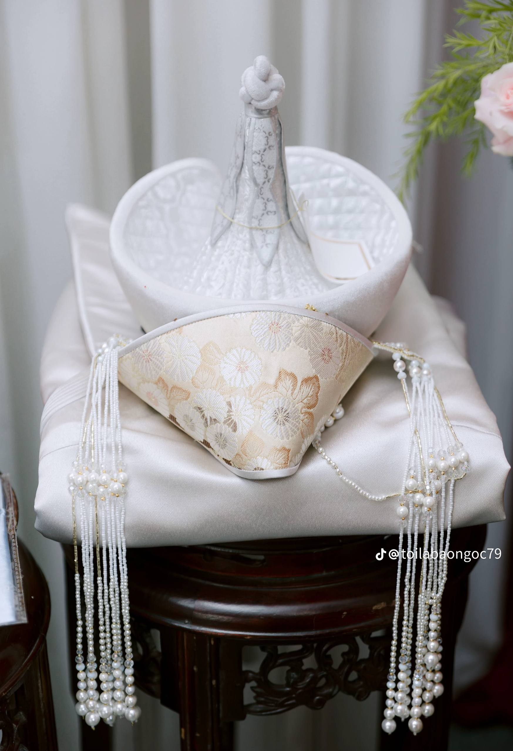 Đám hỏi dâu Việt - rể Mông Cổ hot nhất MXH lúc này, nhà trai gây chú ý với tháp bánh lạ trên bàn lễ- Ảnh 11.