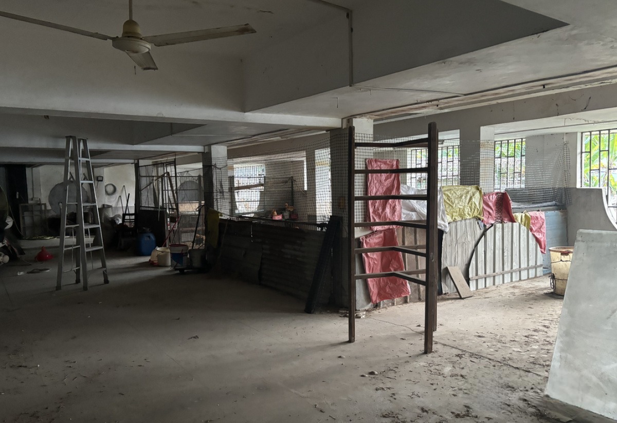 Ph&aacute;t hiện biệt thự 19 tỷ đồng kho&aacute; k&iacute;n c&oacute; m&ugrave;i h&ocirc;i bất thường, người đ&agrave;n &ocirc;ng "chết lặng" khi bước xuống hầm, vội b&aacute;o c&ocirc;ng an- Ảnh 2.