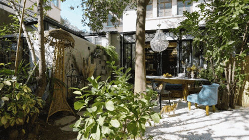 Thu&ecirc; nh&agrave; nhỏ vẫn sống như biệt thự: Mẹ đơn th&acirc;n biến ban c&ocirc;ng - s&acirc;n hẹp th&agrave;nh khu vườn xanh mướt- Ảnh 2.