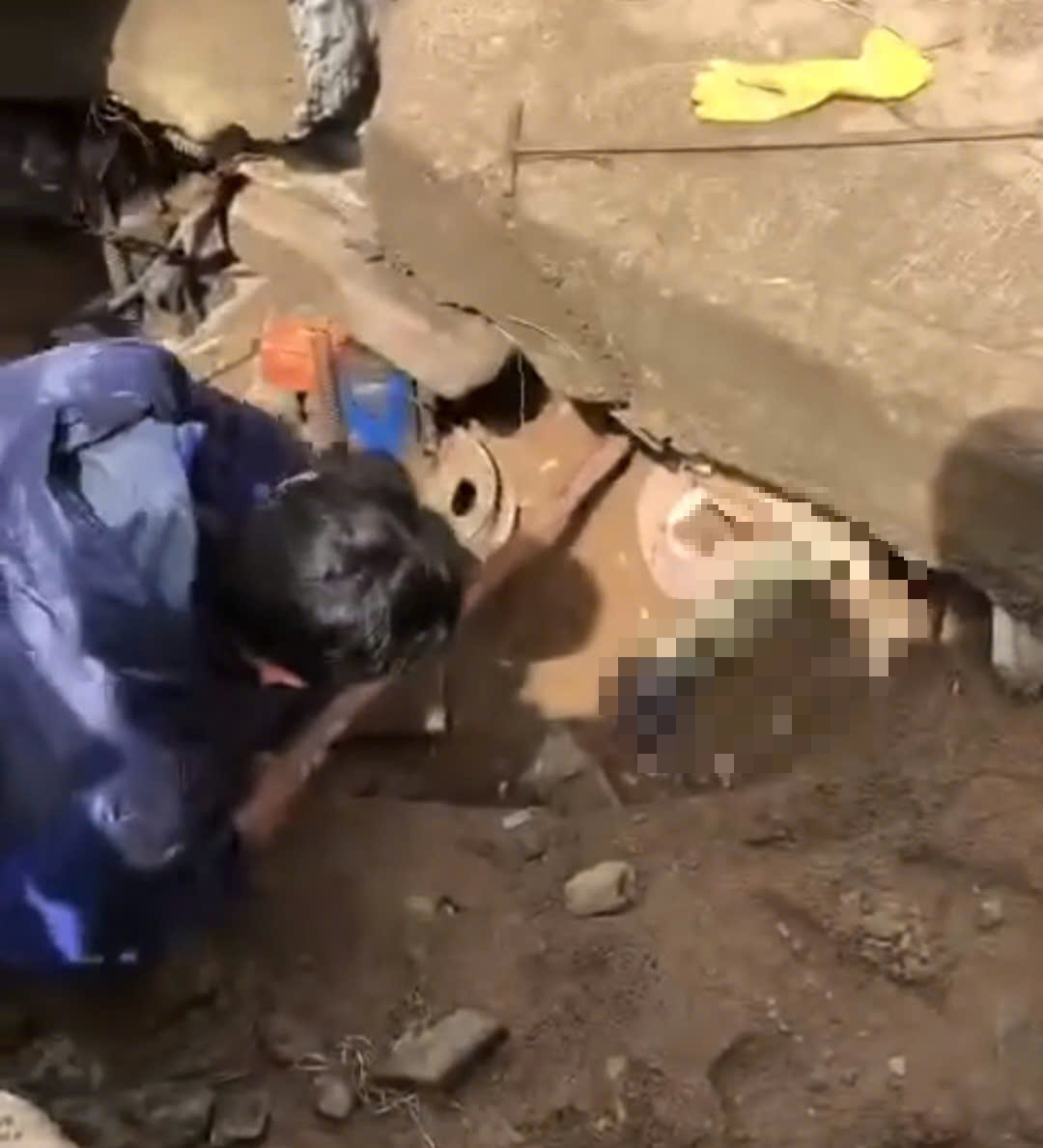 Danh t&iacute;nh 4 nạn nh&acirc;n tử vong trong vụ sập bờ k&egrave; s&ocirc;ng Ba- Ảnh 1.