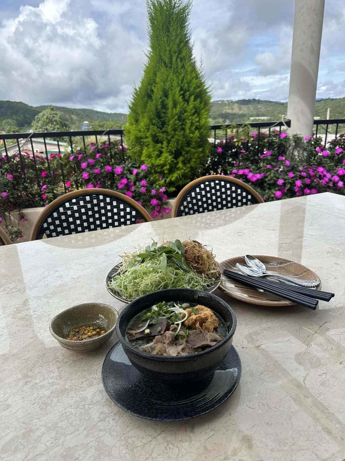 Dinh thự lộng lẫy như l&acirc;u đ&agrave;i của 