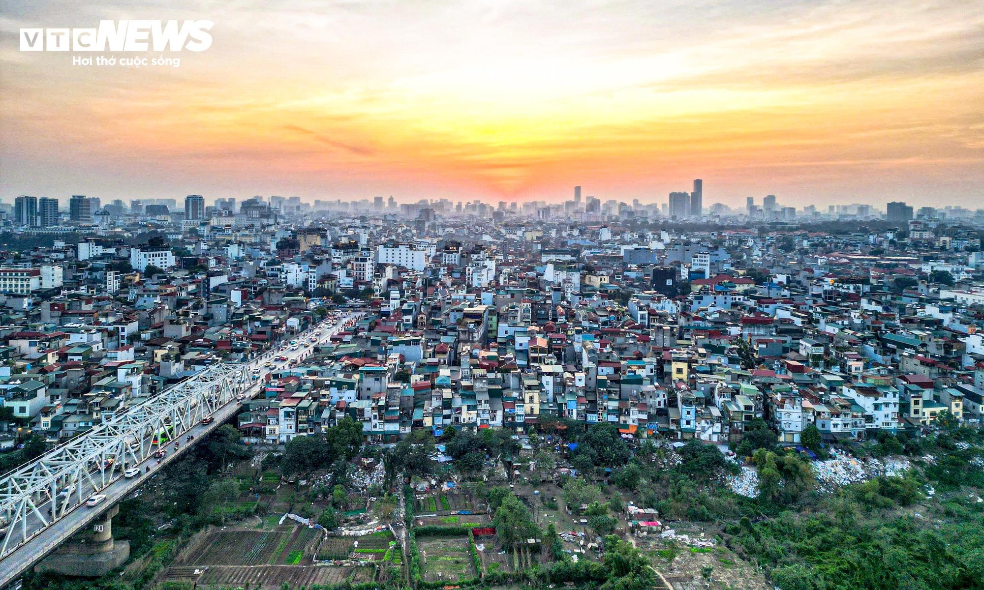 To&agrave;n cảnh 7 c&acirc;y cầu vượt s&ocirc;ng Hồng được H&agrave; Nội khởi c&ocirc;ng trong năm 2025- Ảnh 1.