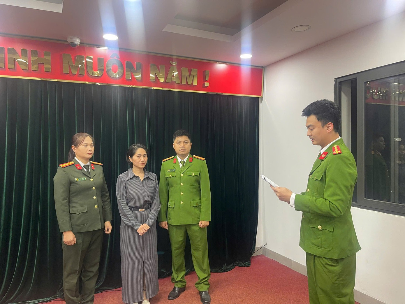 Canh bạc t&agrave;i ch&iacute;nh trong vụ đ&ecirc;m nhạc Về Đ&acirc;y Bốn C&aacute;nh Chim Trời vỡ trận- Ảnh 1.