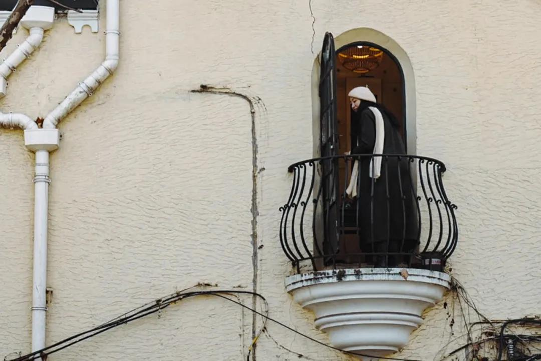 Thu&ecirc; nh&agrave; nhỏ vẫn sống như biệt thự: Mẹ đơn th&acirc;n biến ban c&ocirc;ng - s&acirc;n hẹp th&agrave;nh khu vườn xanh mướt- Ảnh 12.