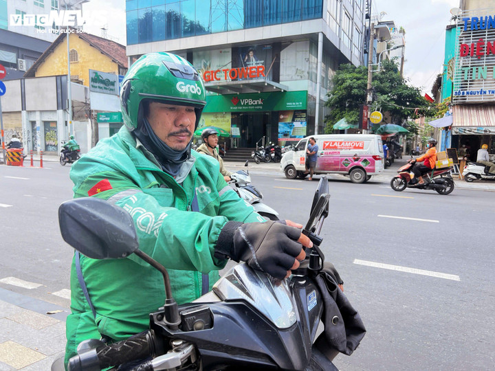 L&agrave;m việc xuy&ecirc;n Tết Dương lịch để c&oacute; th&ecirc;m thu nhập, bớt lo chi ti&ecirc;u- Ảnh 1.