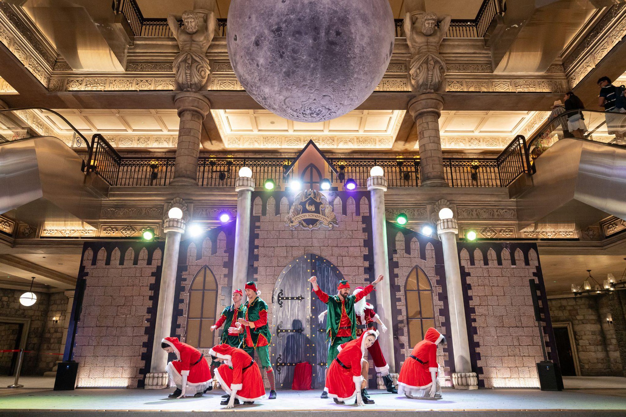 Sun World Ba Na Hills n&aacute;o nhiệt du kh&aacute;ch những ng&agrave;y đầu năm 2026- Ảnh 8.