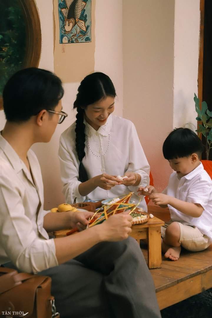 "Ác" theo kiểu các mẹ mình ngày xưa: Dạy con "quân phiệt" nhưng trái ngọt nhận lại là những đứa con nên người- Ảnh 2. "Ác" theo kiểu các mẹ mình ngày xưa: Dạy con "quân phiệt" nhưng trái ngọt nhận lại là những đứa con nên người- Ảnh 2.