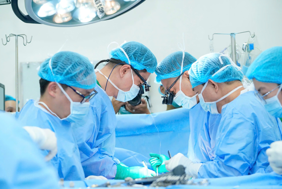 Ghép tim thành công cho thiếu niên 15 tuổi- Ảnh 1. Ghép tim thành công cho thiếu niên 15 tuổi- Ảnh 1.