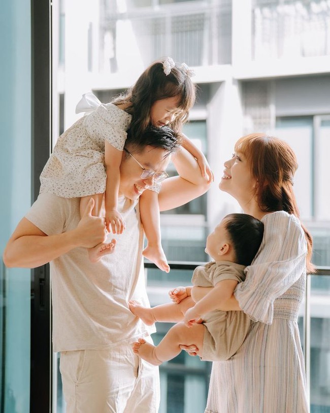 Kiểu bố n&agrave;y, d&ugrave; c&oacute; ở gần con hay kh&ocirc;ng, th&igrave; vẫn lu&ocirc;n l&agrave; h&igrave;nh mẫu l&yacute; tưởng trong l&ograve;ng con trai m&igrave;nh- Ảnh 3.