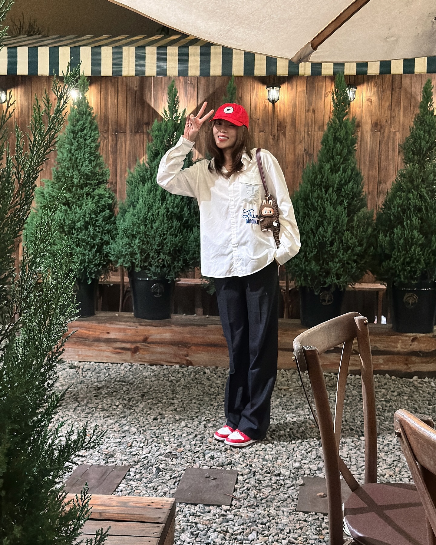 "S&aacute;ch mẫu mặc đẹp" chỉ ra 4 mẫu &aacute;o ph&ugrave; hợp nhất để diện với quần ống rộng- Ảnh 11.