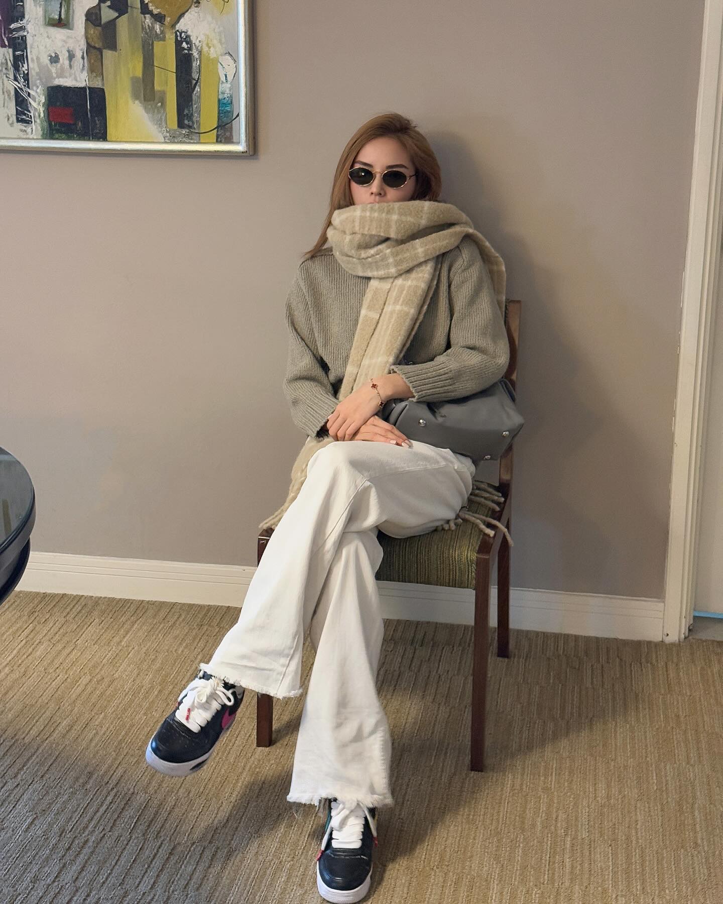 "S&aacute;ch mẫu mặc đẹp" chỉ ra 4 mẫu &aacute;o ph&ugrave; hợp nhất để diện với quần ống rộng- Ảnh 3.