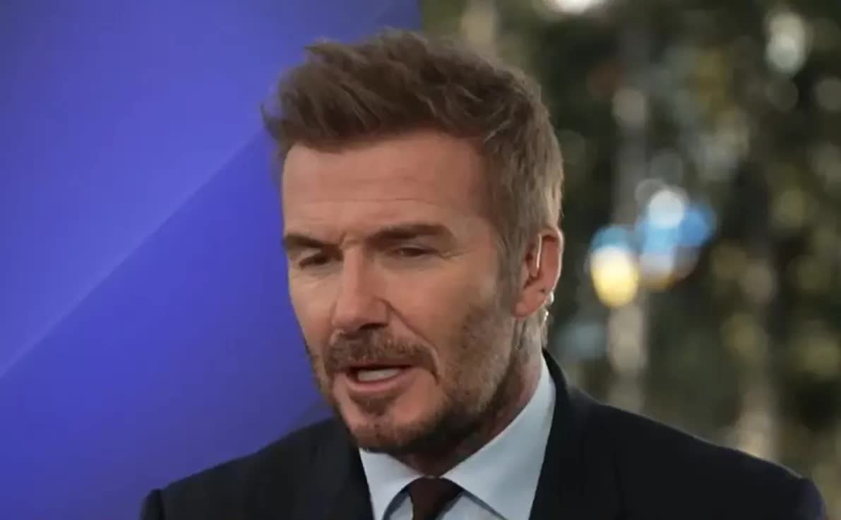 David Beckham phản c&ocirc;ng, ch&iacute;nh thức l&ecirc;n tiếng về b&agrave;i tố c&aacute;o gay gắt của con trai cả - Brooklyn- Ảnh 1.