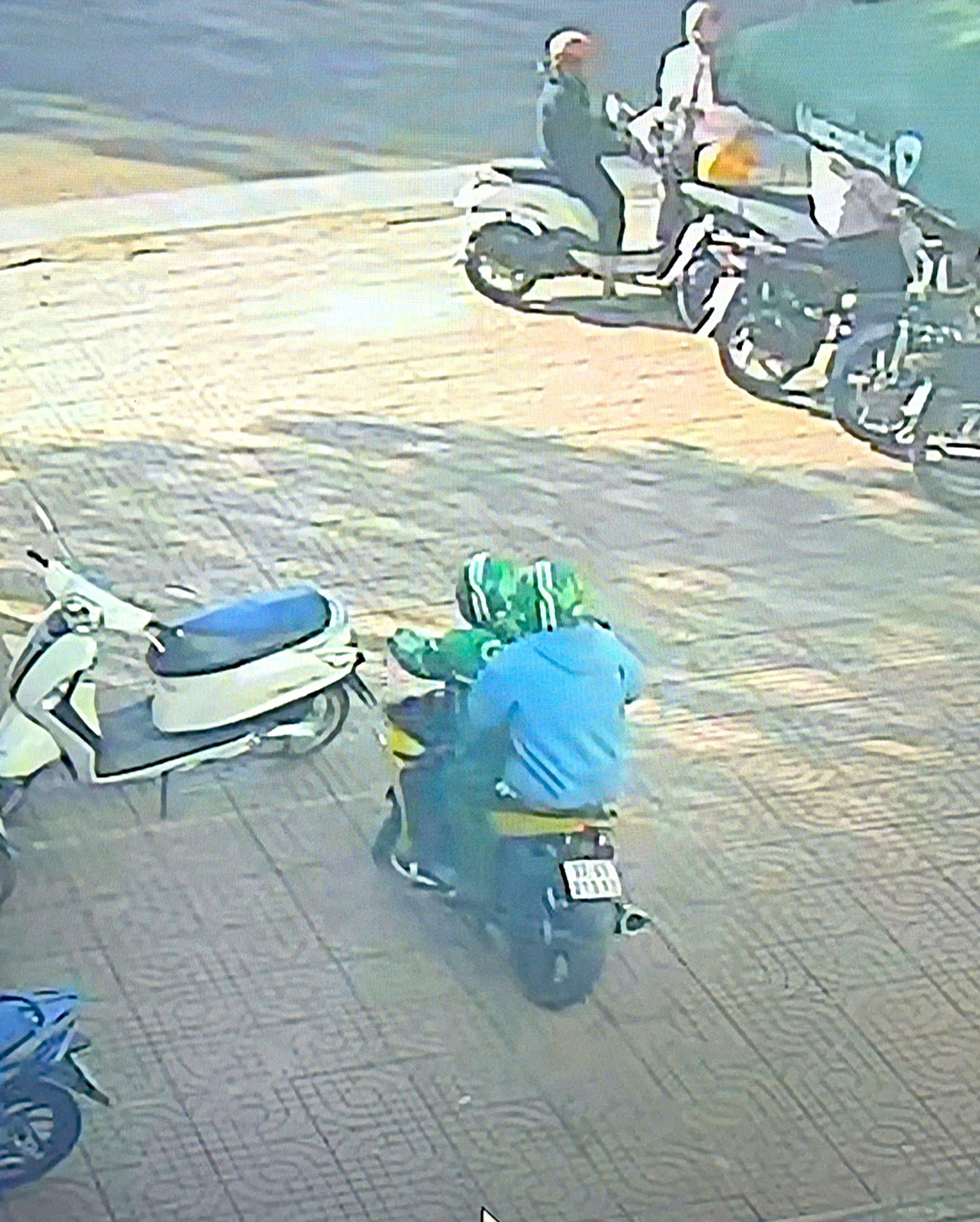 C&ocirc;ng an tỉnh Gia Lai th&ocirc;ng tin về số tiền bị hai đối tượng nghi cầm s&uacute;ng cướp ng&acirc;n h&agrave;ng- Ảnh 2.