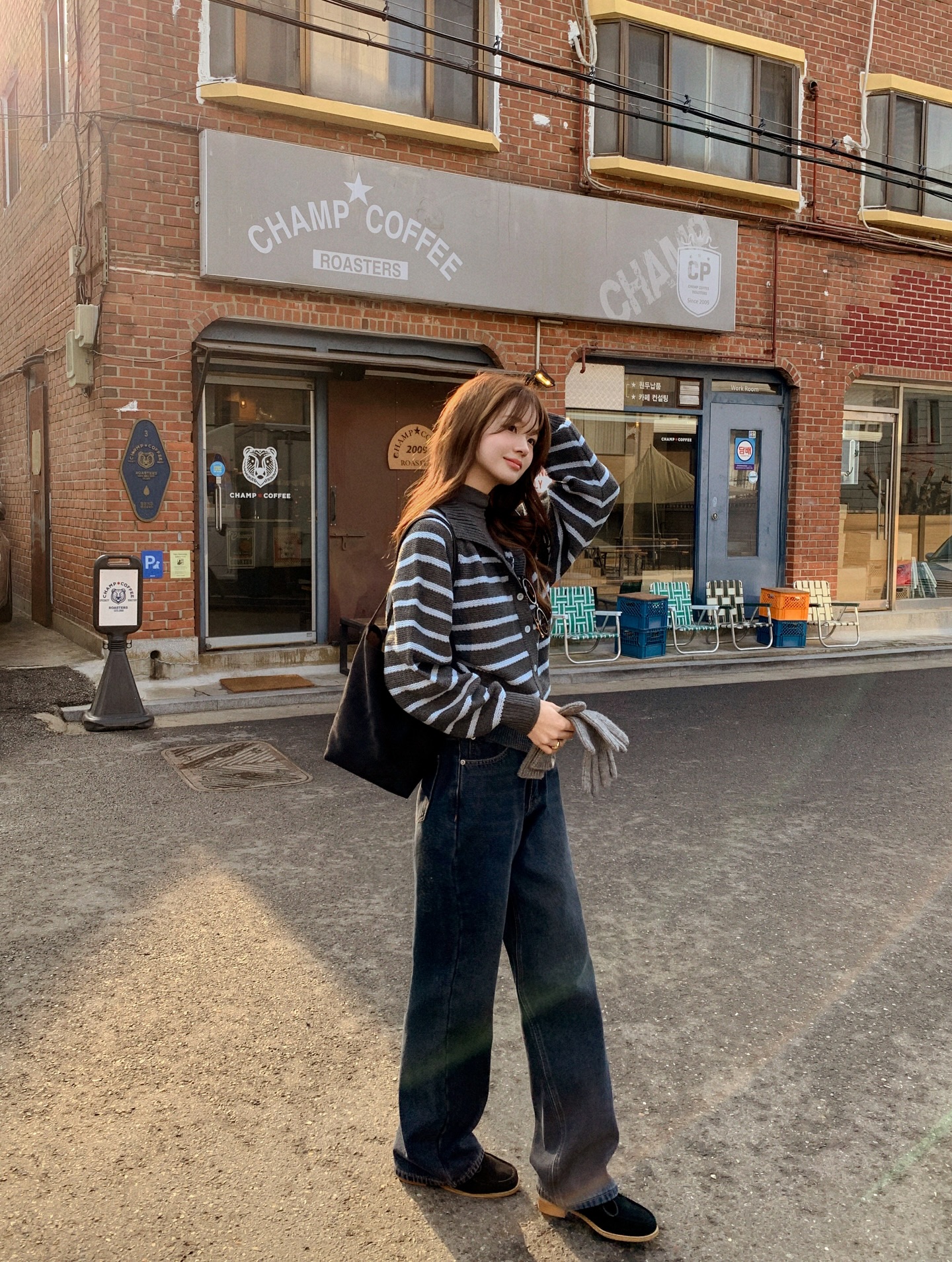 5 cách mặc áo len thể hiện gu thẩm mỹ cao- Ảnh 4.