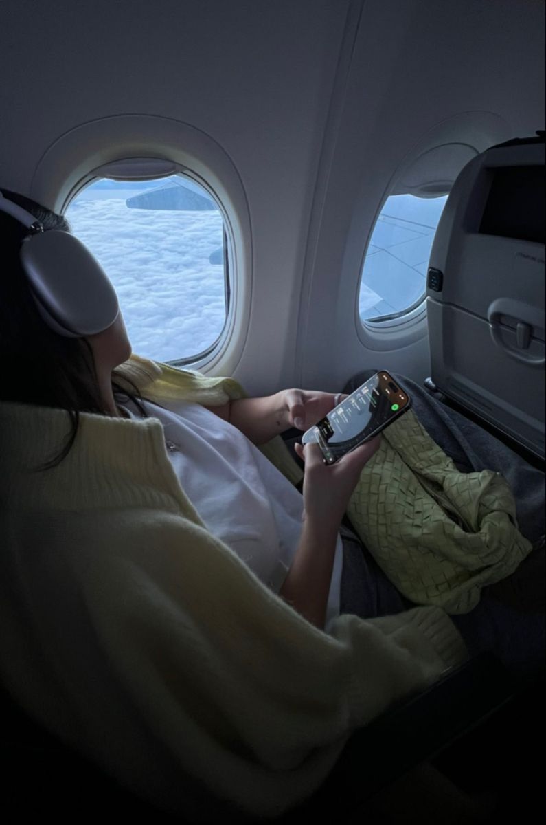 1 chỉ v&agrave;ng bằng 4 c&aacute;i v&eacute; m&aacute;y bay về qu&ecirc; ăn Tết, nghĩ m&agrave; buồn- Ảnh 1.