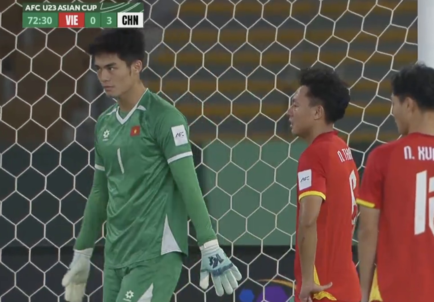 Phạm L&yacute; Đức nhận thẻ đỏ v&igrave; h&agrave;nh vi đ&aacute;nh nguội, U23 Việt Nam 