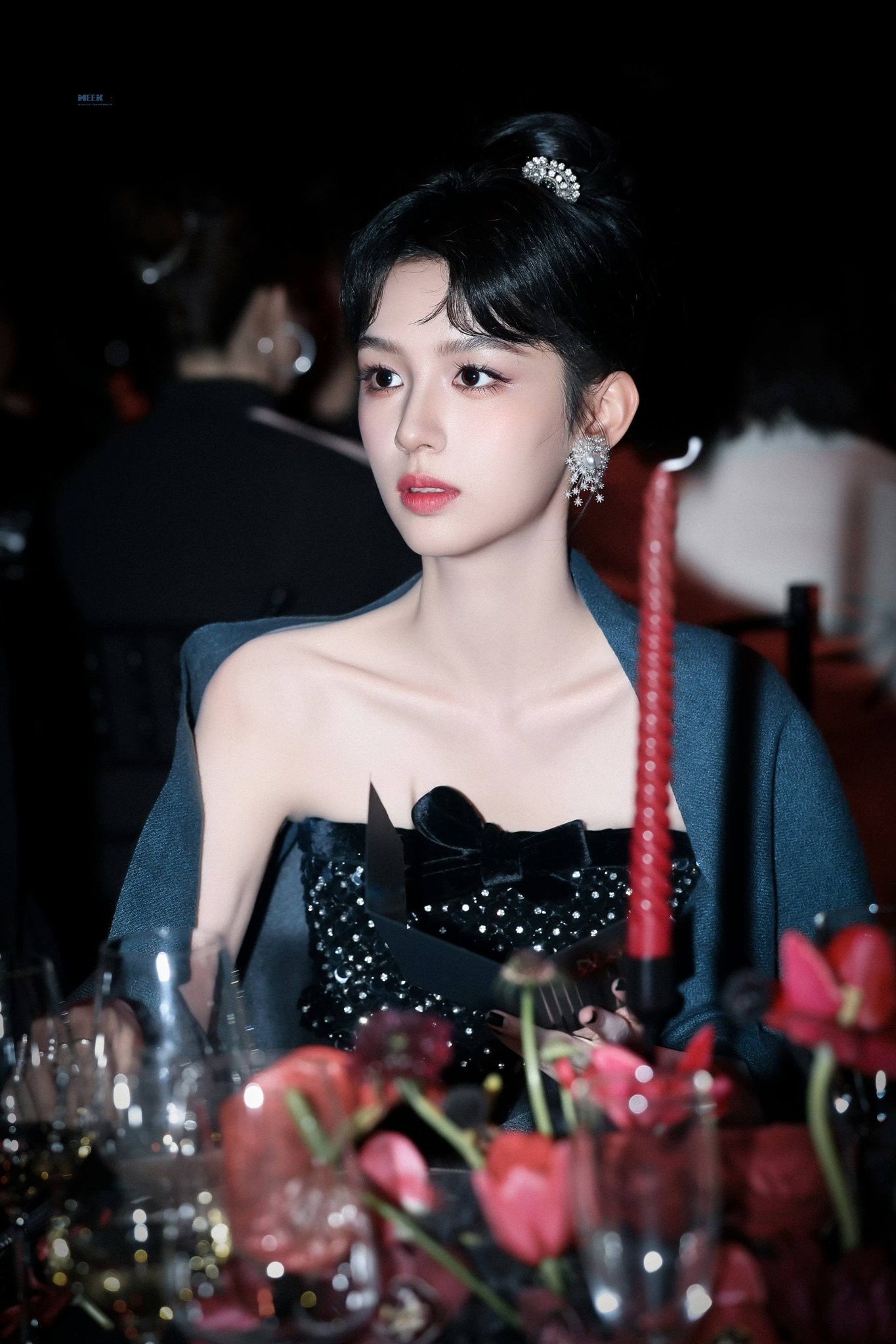 Showbiz c&oacute; 1000 thi&ecirc;n kim tiểu thư th&igrave; mỹ nh&acirc;n n&agrave;y vẫn l&agrave; số 1: Sang từ tận xương tủy, đẹp chấn động thế gian- Ảnh 4.